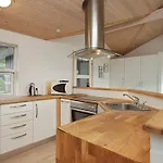 Feriehus Four-Bedroom Holiday home in Jerup 1