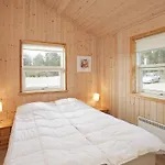 Feriehus Four-Bedroom Holiday home in Jerup 1 *
